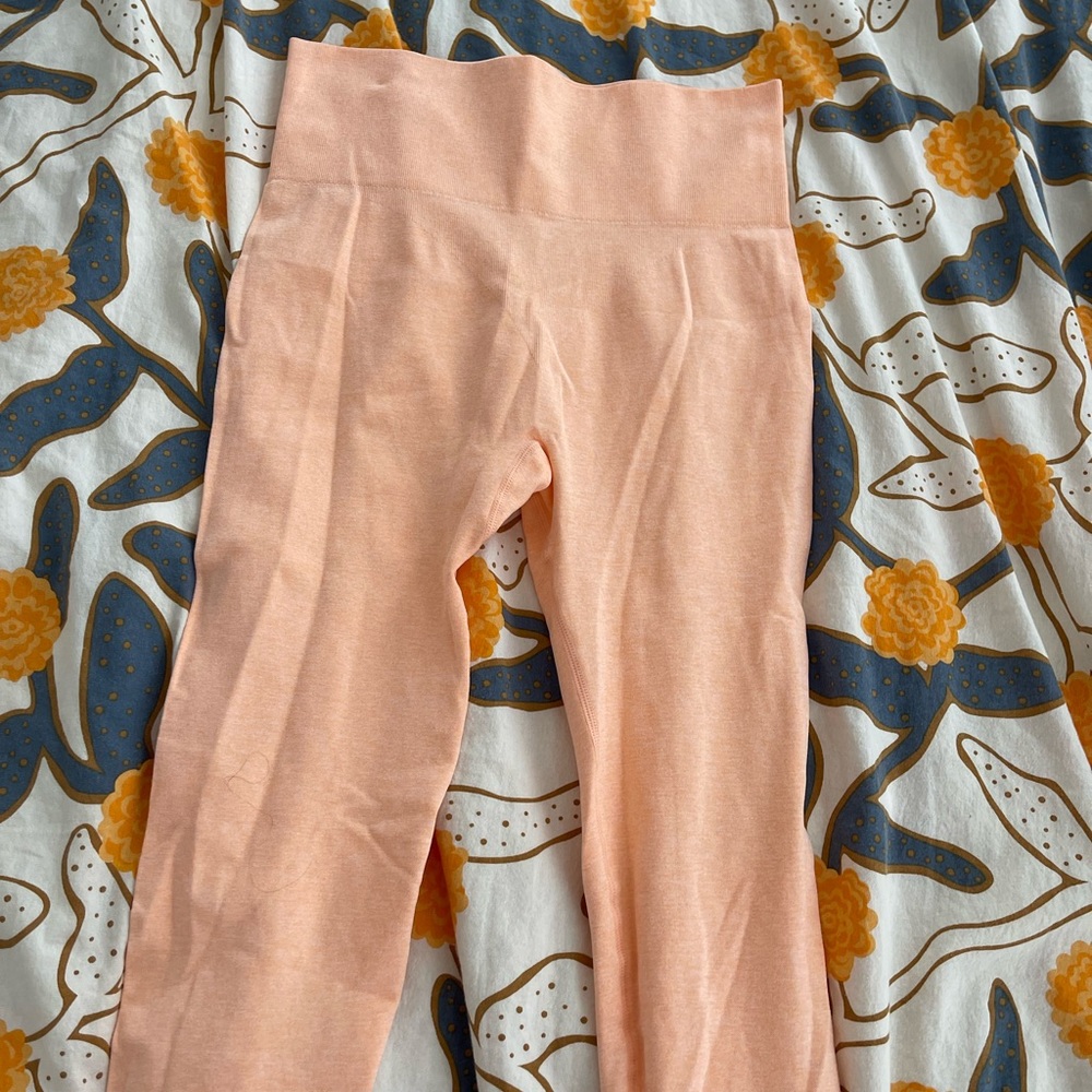 Women’s sports athletic leggings